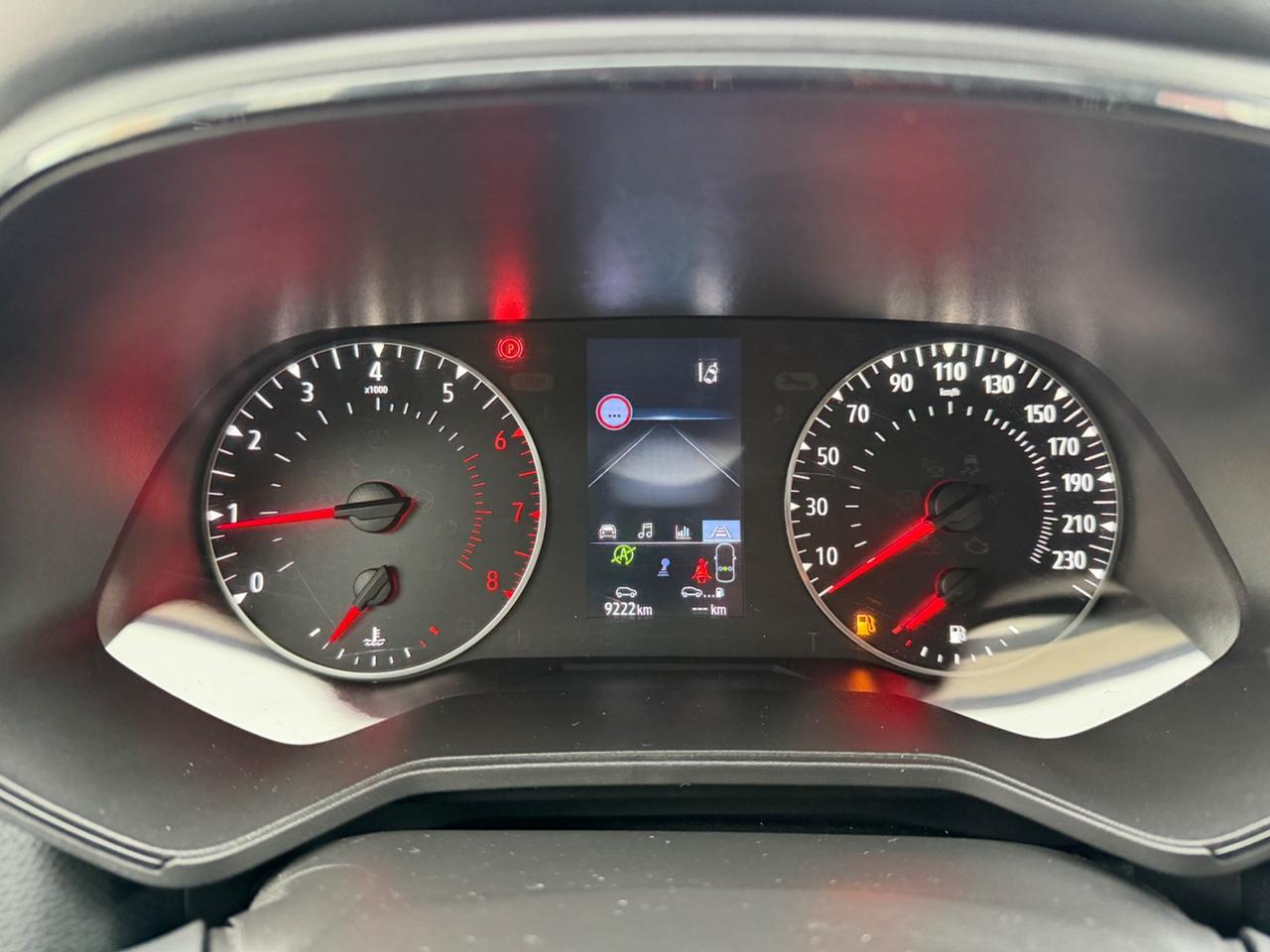 Renault Clio TCe 90 CV Equilibre solo 9000 km