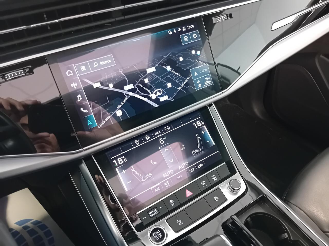 Audi Q8 RS TFSI V8 MHEV quattro tiptronic