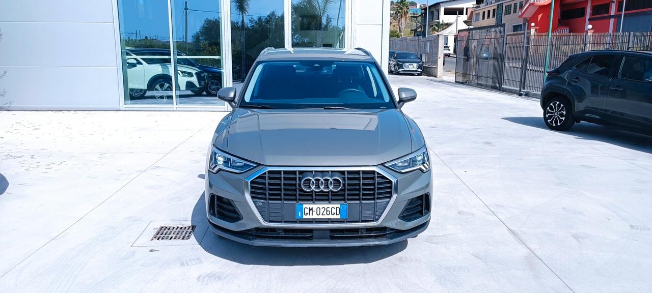 Audi Q3 35 TDI S tronic Business