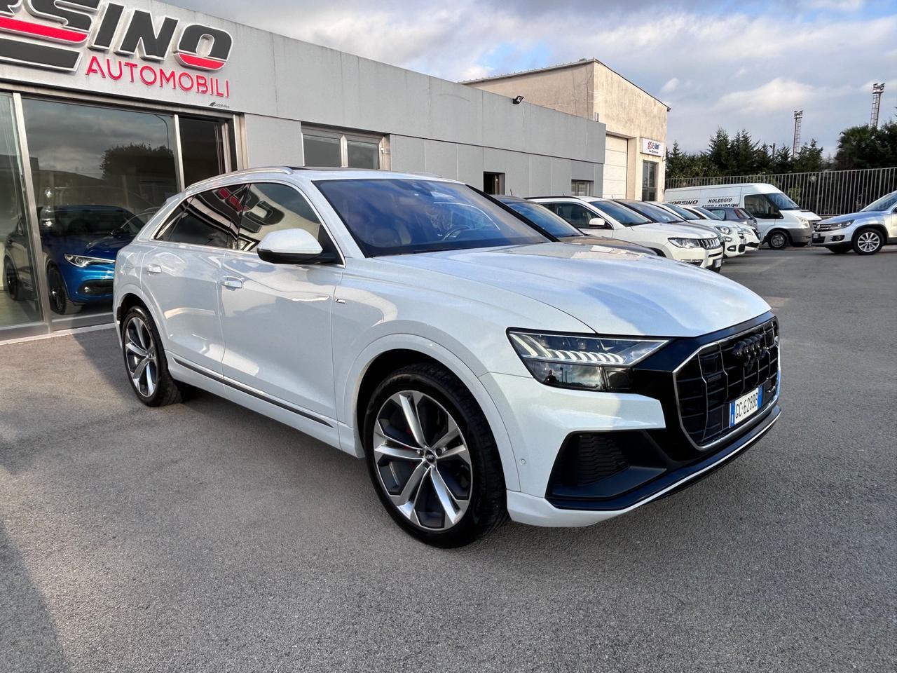 Audi Q8 50 TDI 286 CV quattro S-Line allestimento RS