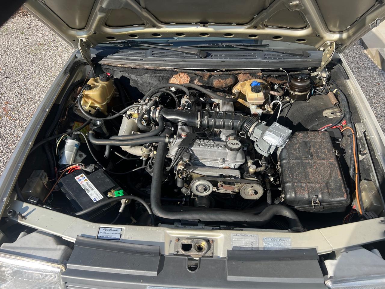 Alfa Romeo 90 2.0i Super clima