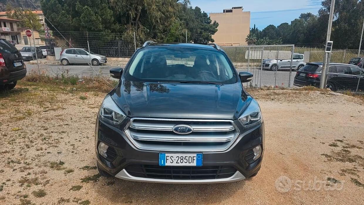 FORD KUGA 2.0 TDCI 150CV 5P SUV 2018 PSHIFT SeS AWD BUSINESS E6 CAMBIO AUTOMATICO € 9.900,00