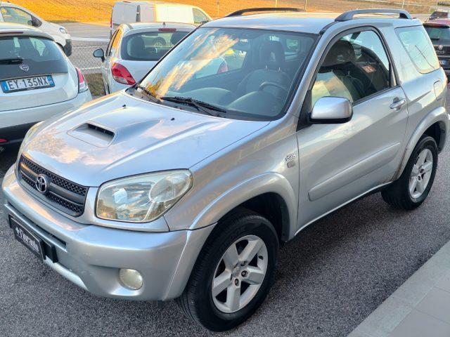 TOYOTA RAV 4 RAV4 2.0 Tdi D-4D cat 3 porte Sol