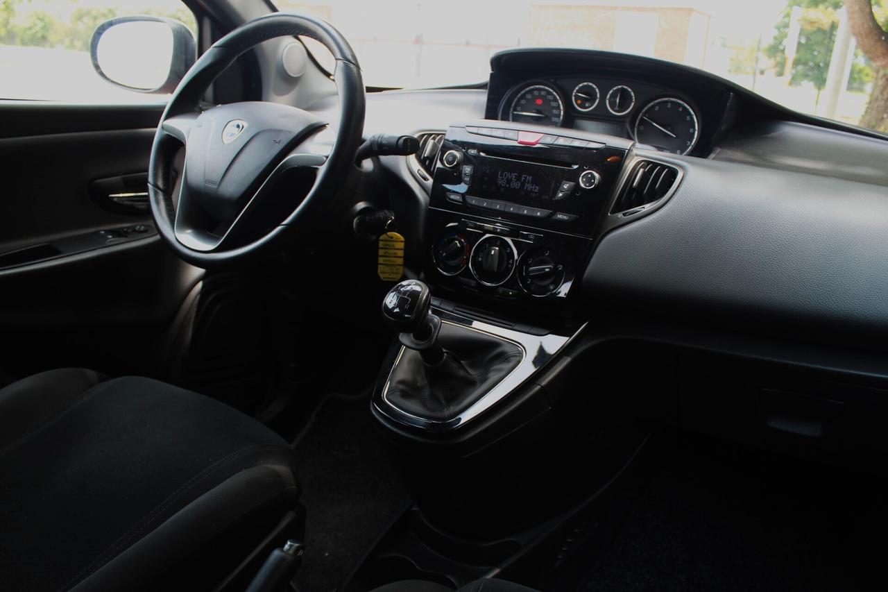 Lancia Ypsilon 1.2 69 CV 5 porte S&S Gold NEO PATENTATI MOLTO BELLA