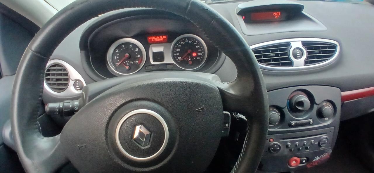 Renault Clio 1200 gpl