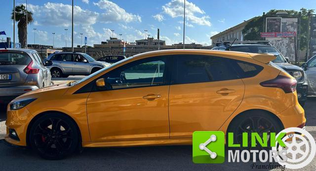 FORD Focus 2.0 EcoBoost 250 CV ST3