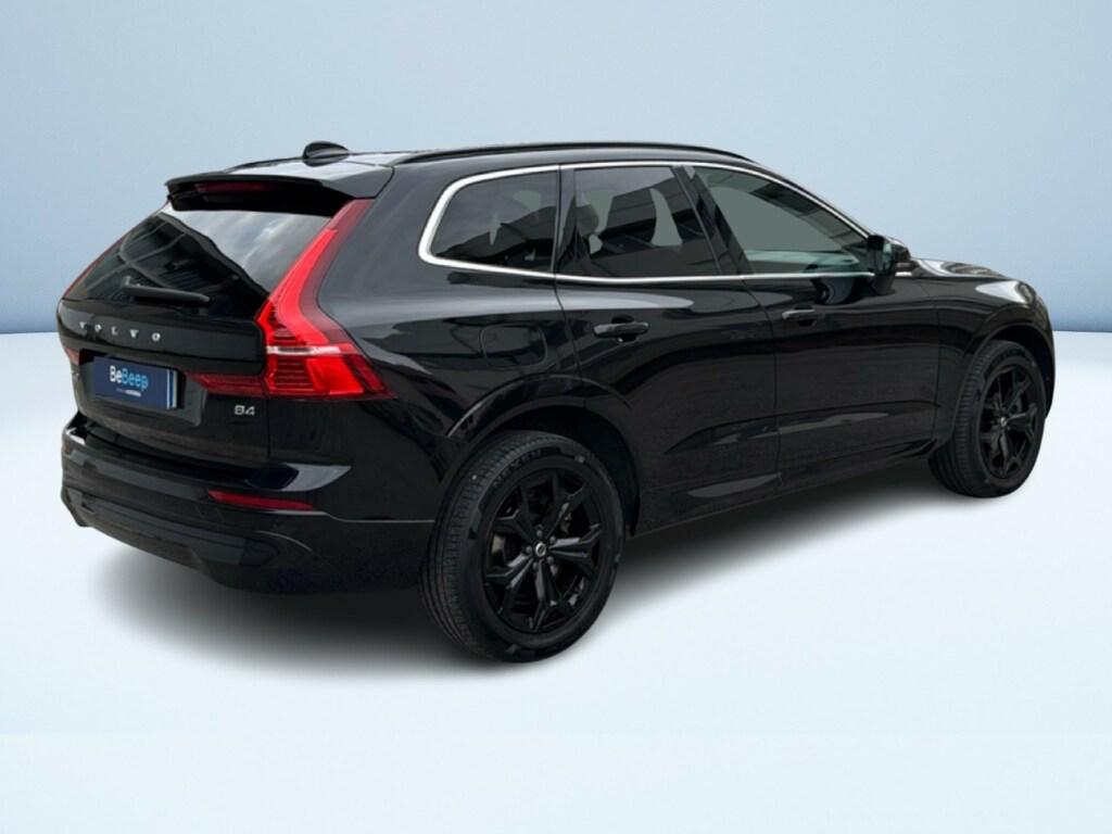 Volvo XC60 2.0 B4 Momentum Pro AWD Auto