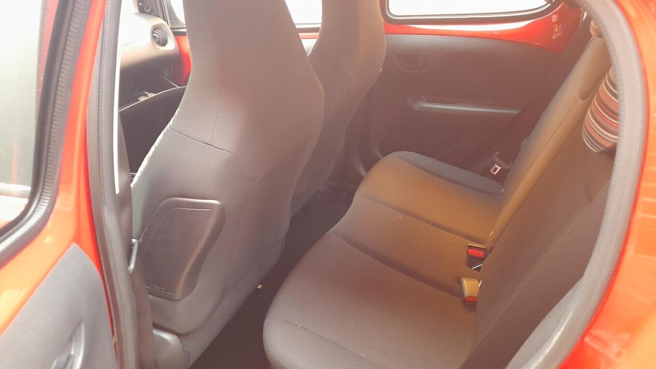 Citroen C1 VTi 72 S&S 5 porte 15000 KM