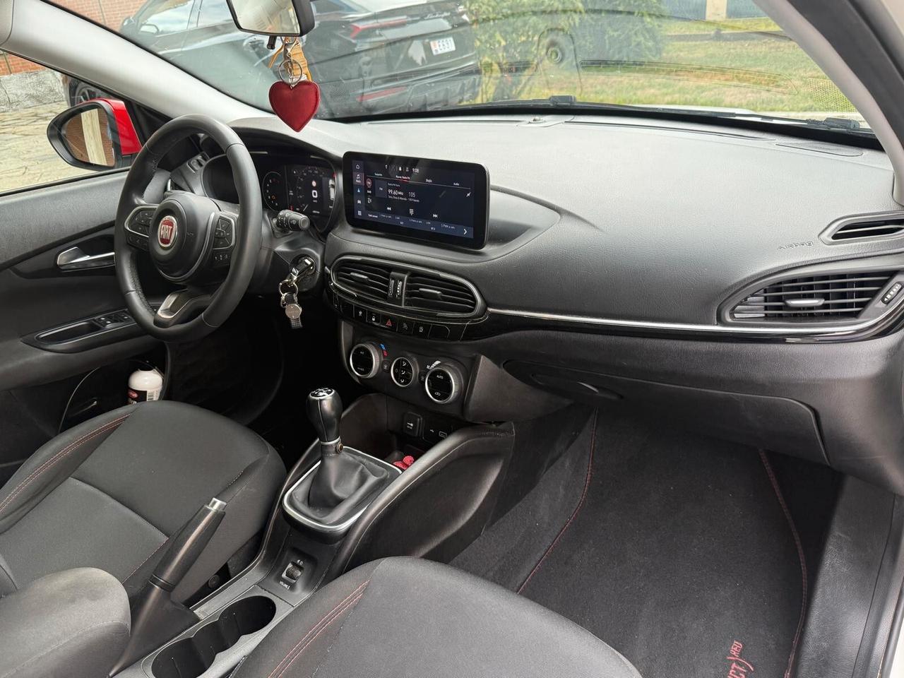 Fiat Tipo 1.0 5 porte Cross