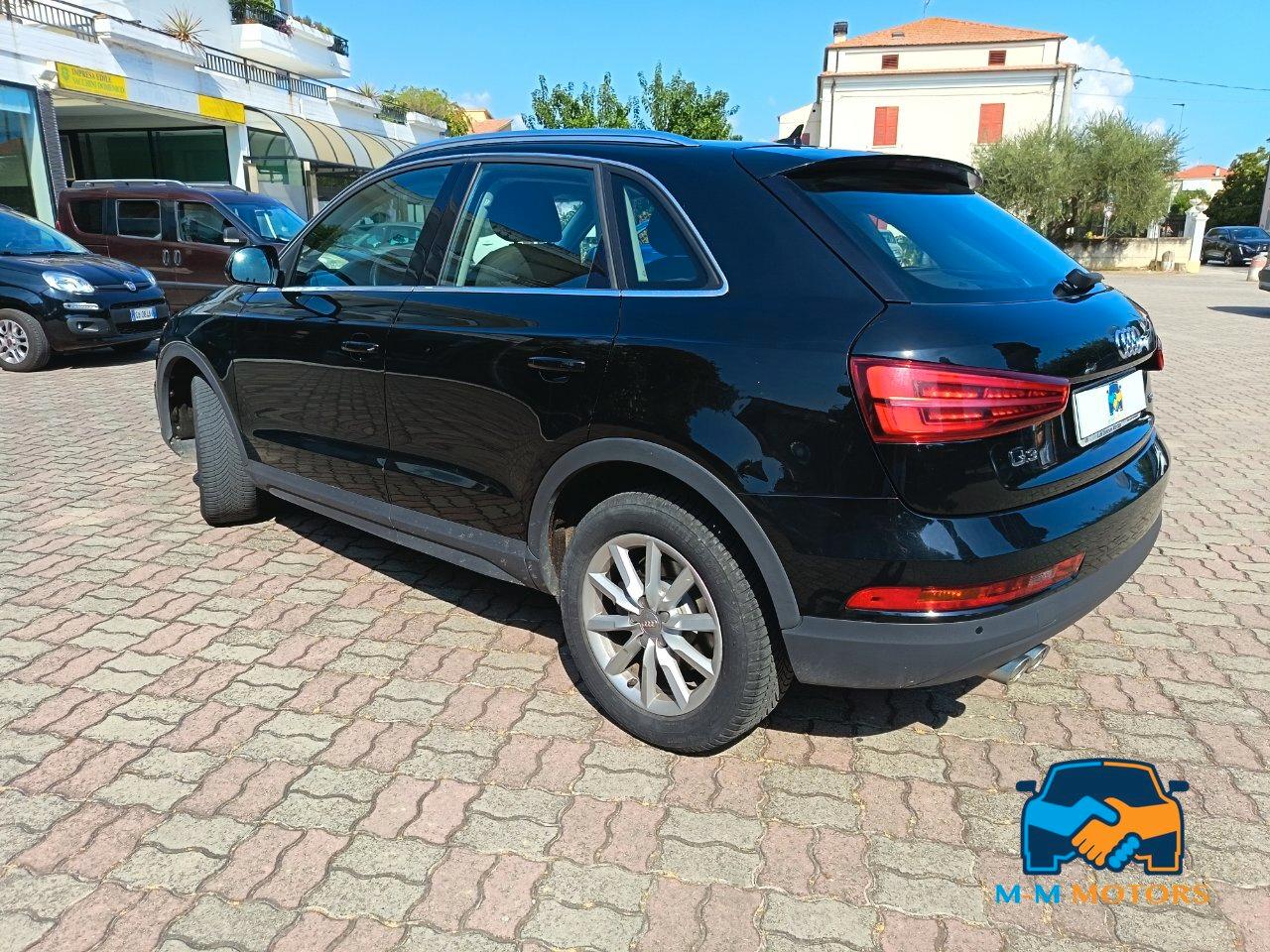 Audi Q3 2.0 tdi Business 120cv