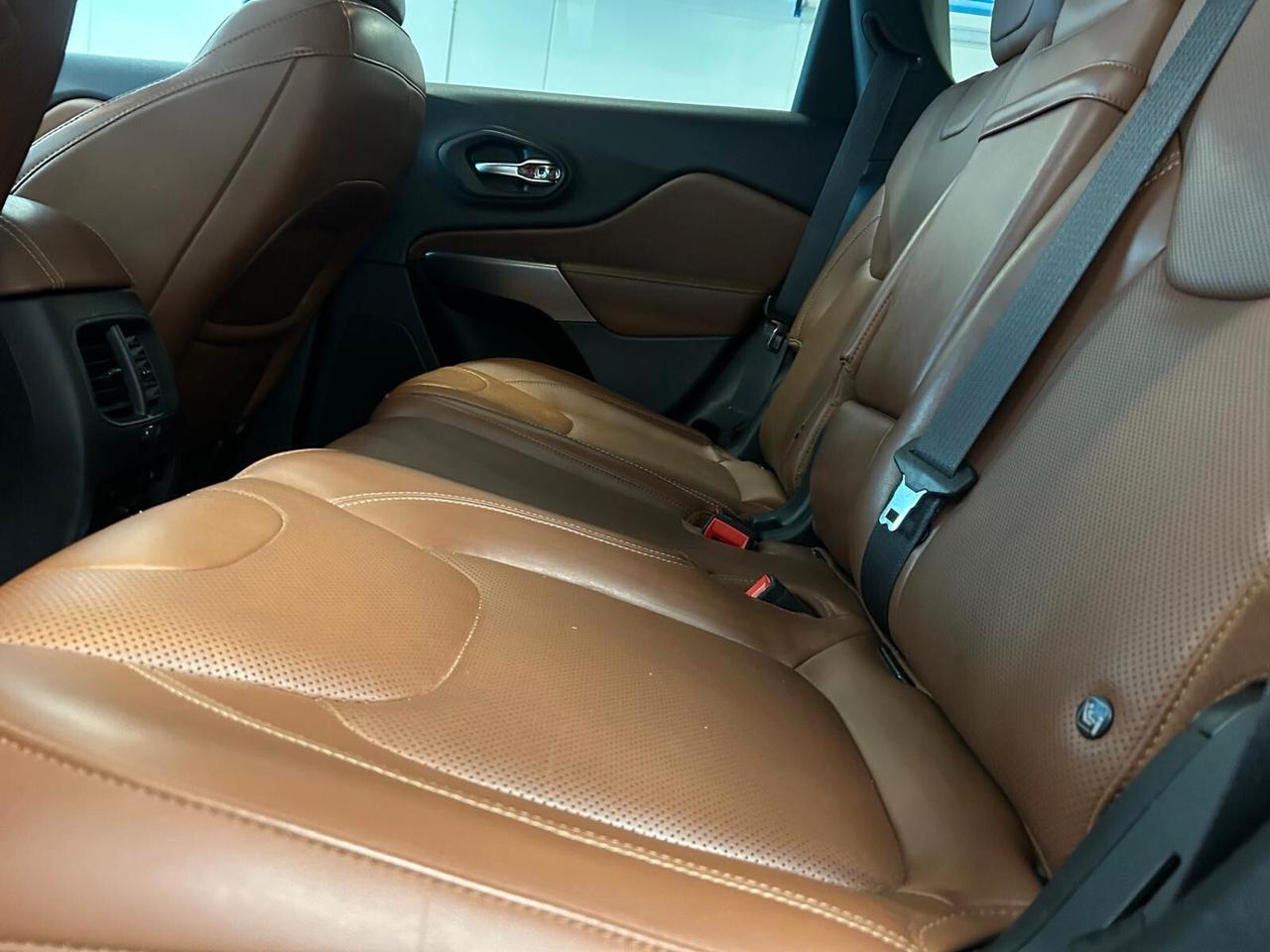 Jeep Cherokee OVERLAND 2.2 Mjt II 4WD Active Drive I