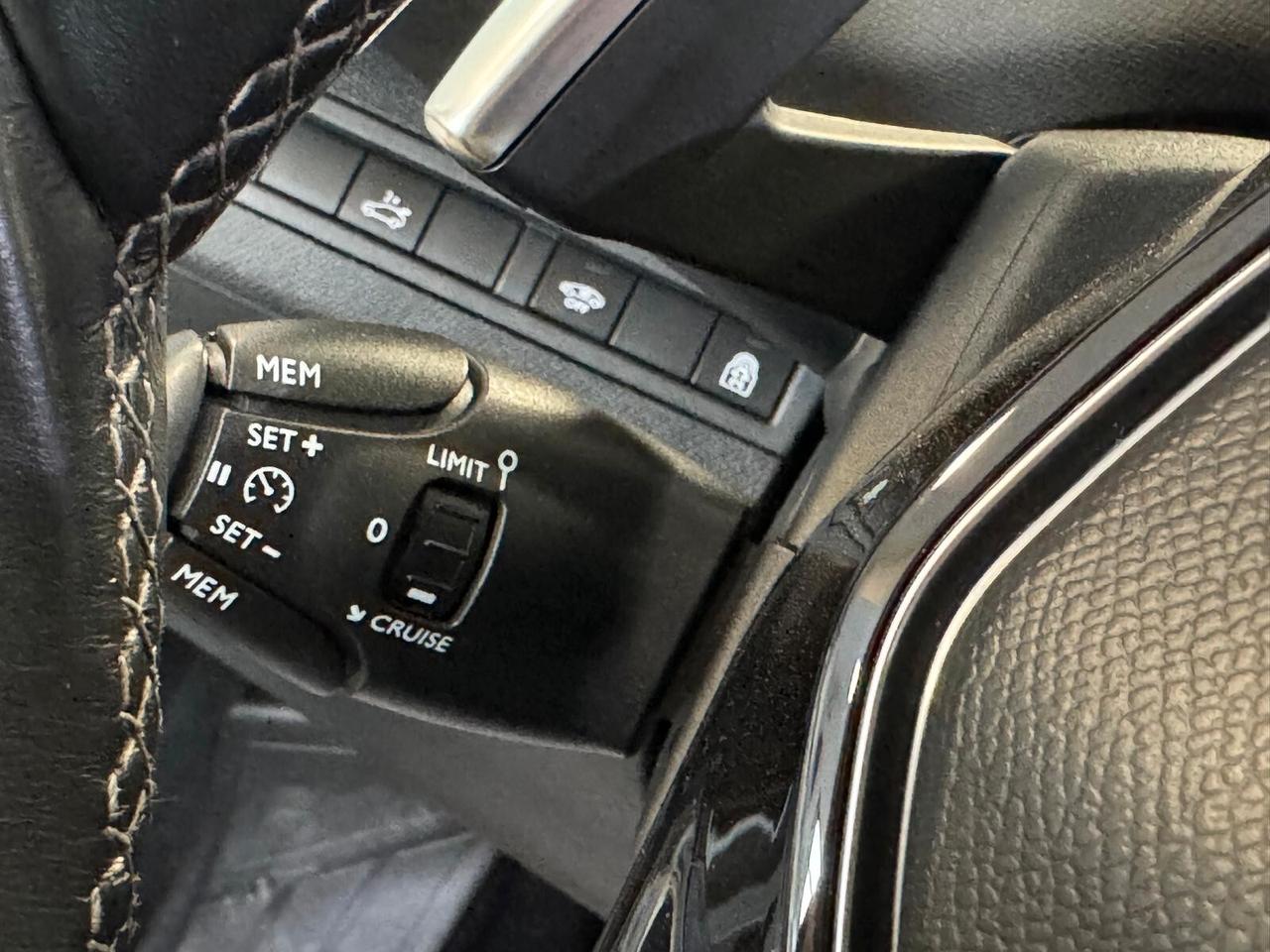 Peugeot 3008 PURETECH TURBO 130 EAT6 ALLURE 2017