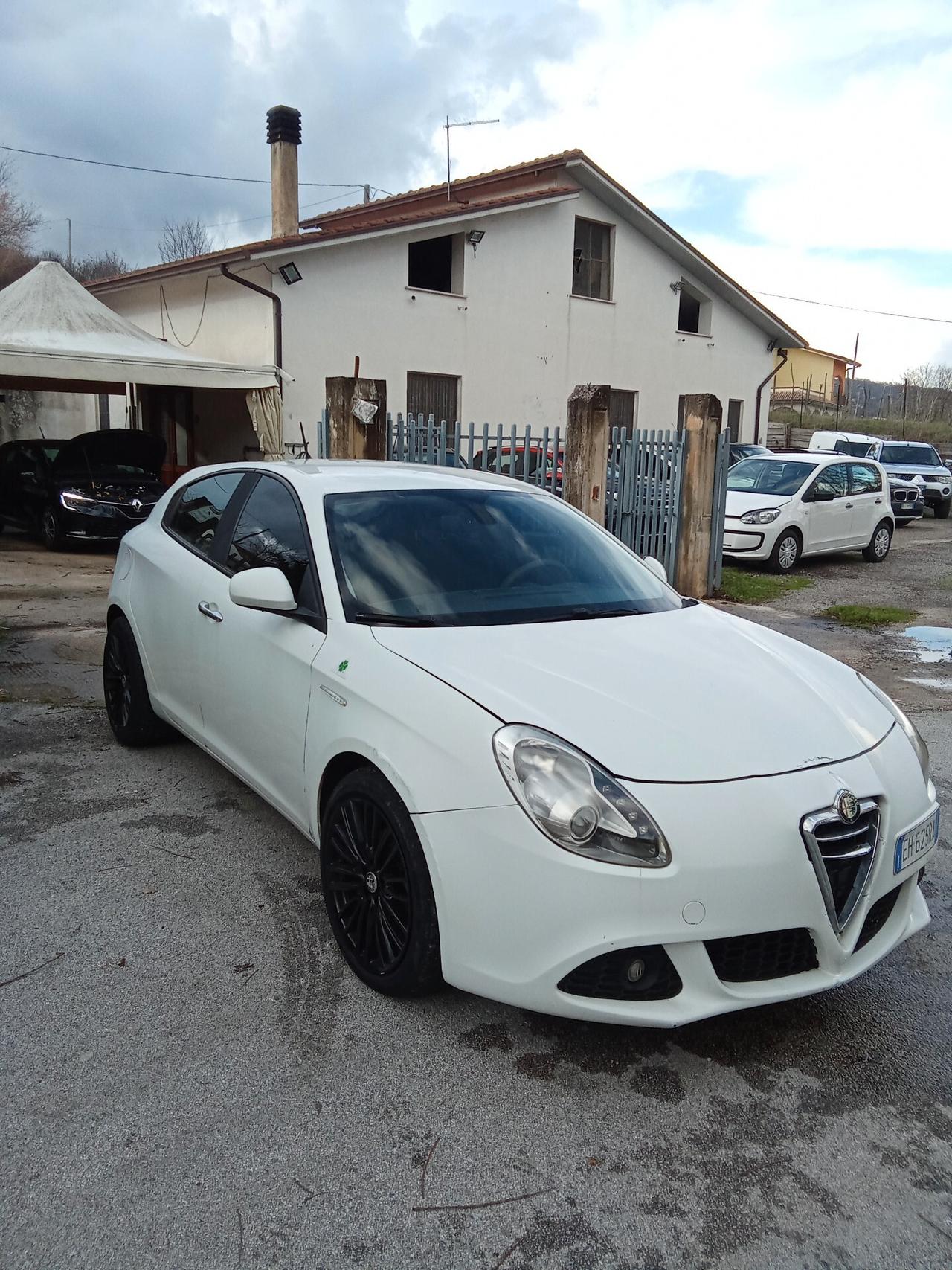 Alfa Romeo Giulietta 1.6 JTDm-2 105 CV 011