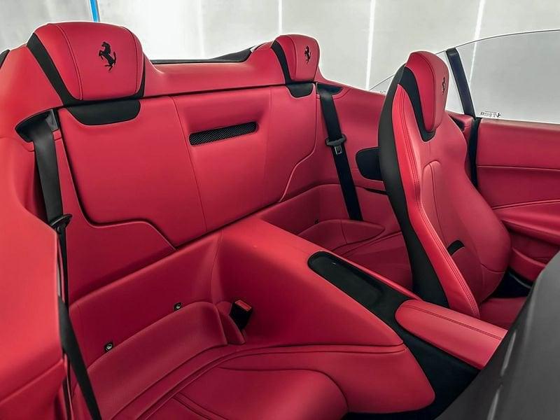 Ferrari Roma Roma Spider
