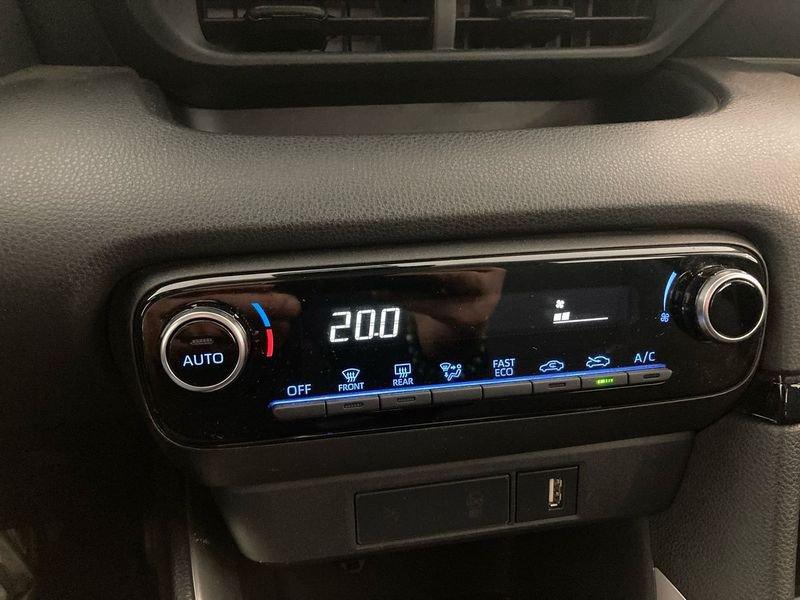 Toyota Yaris Hybrid Trend MY22