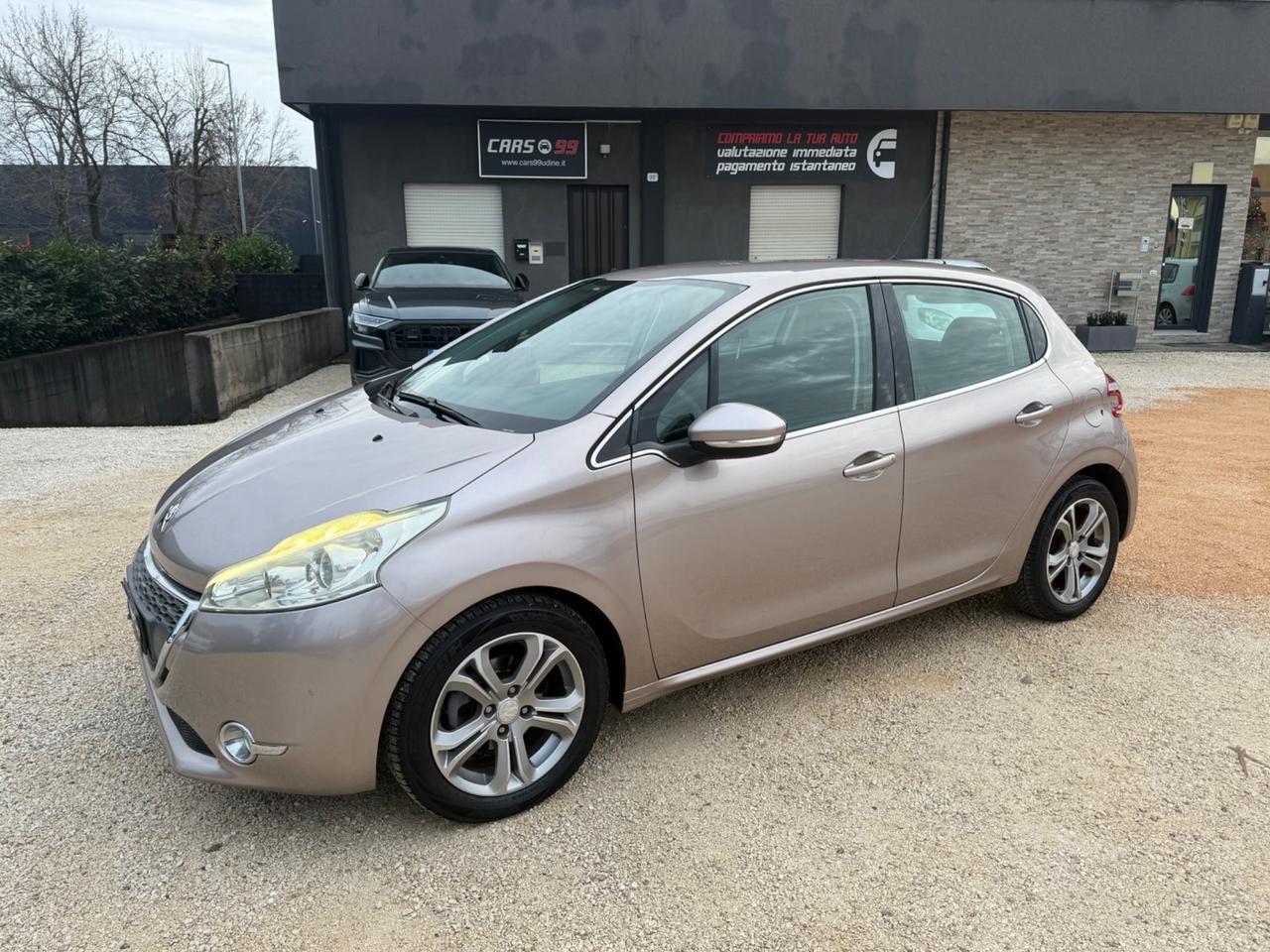 Peugeot 208 1.4 HDi 68 CV 5 porte Allure