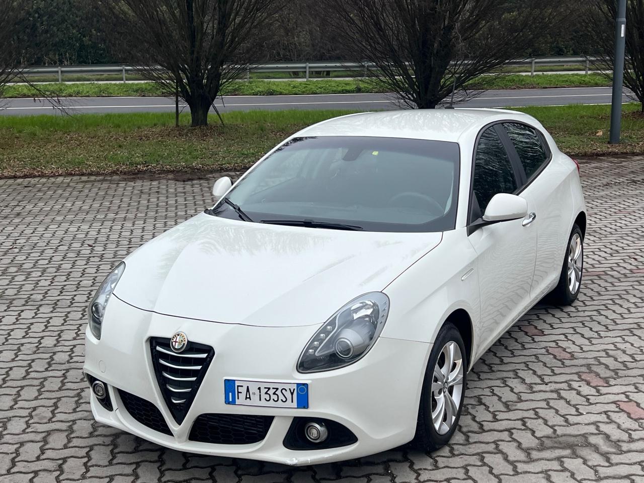 Alfa Romeo Giulietta 1.6 JTDm-2 105 CV Distinctive