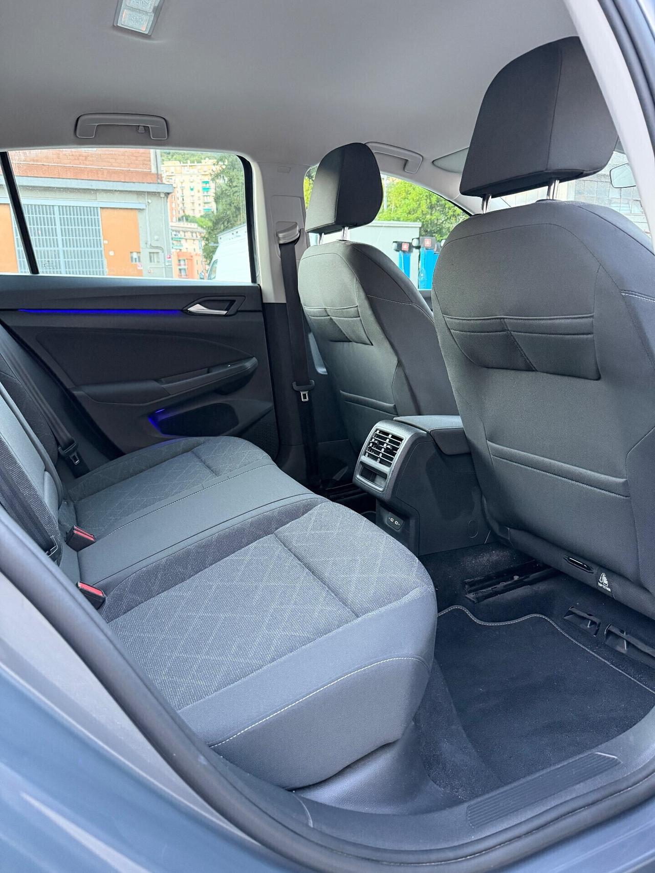 Volkswagen Golf 2.0 TDI 115 CV - CAMBIO MANUALE- NEOPATENTATI