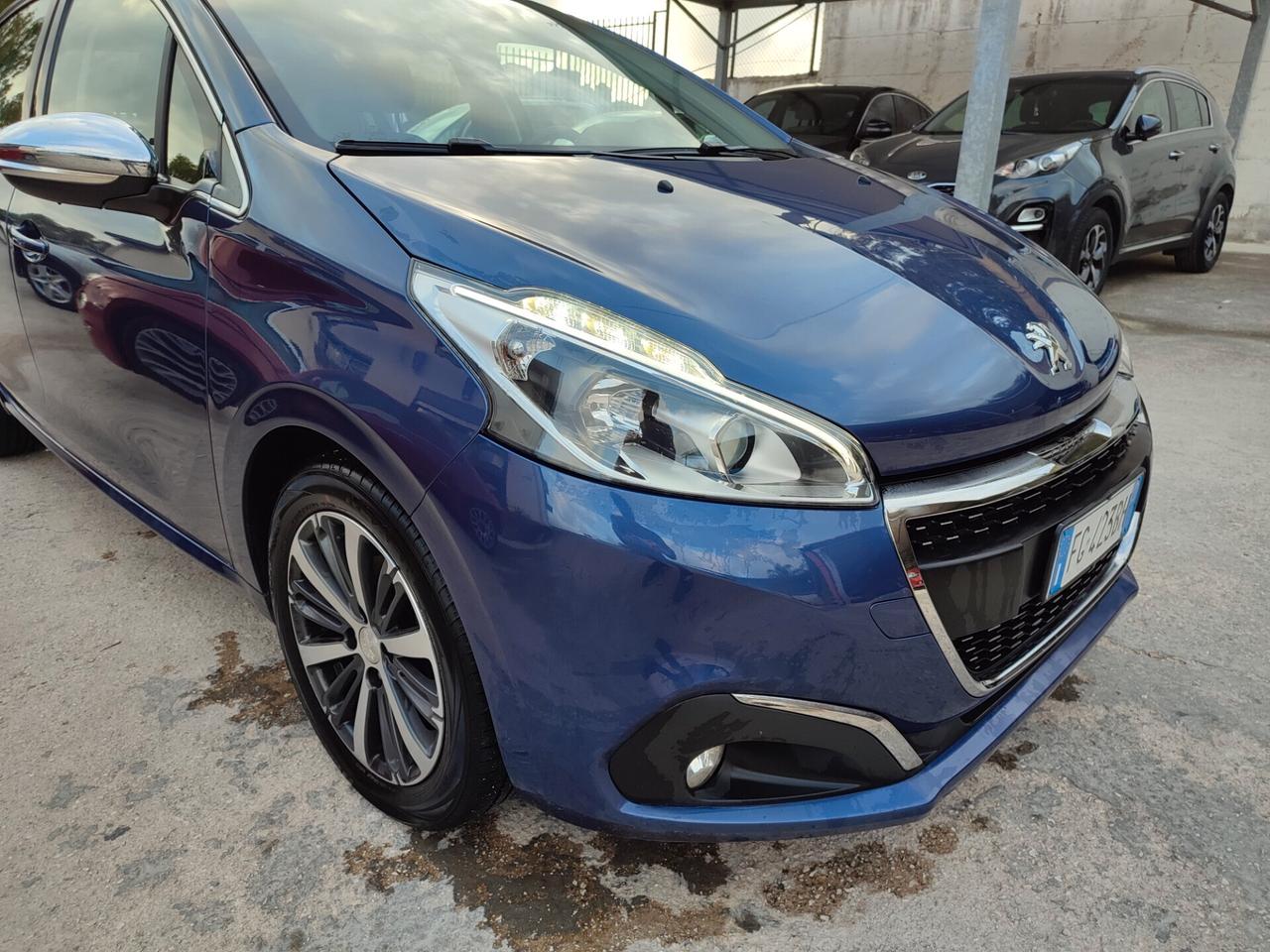 Peugeot 208 PureTech 82 5p. GPL Allure