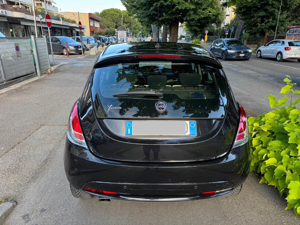 Lancia Ypsilon 1.3 MJT 95 cv neopaten garanzia 12 mesi