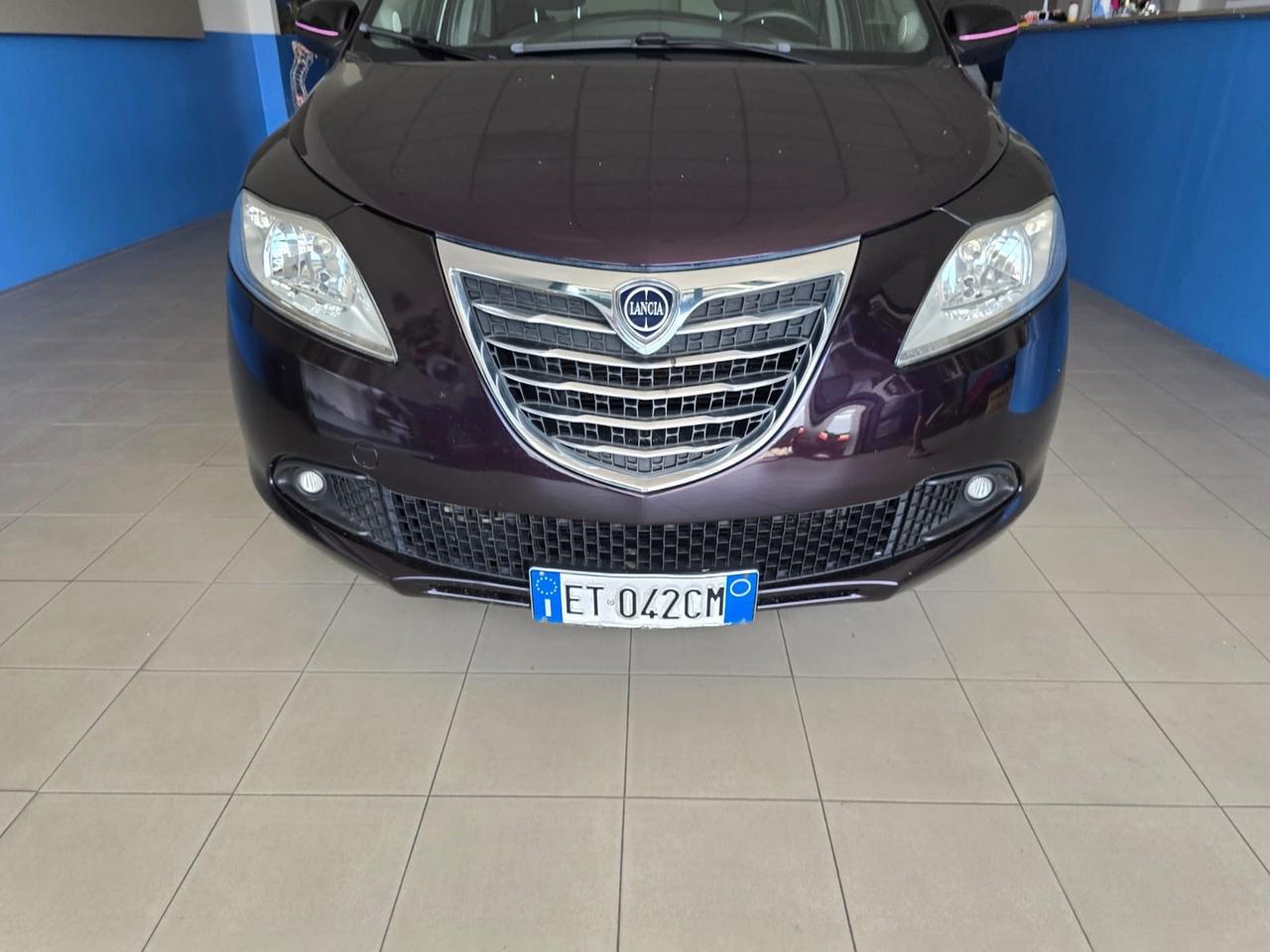 Lancia Ypsilon 0.9 TwinAir 85 CV 5 porte Metano Ecochic Gold