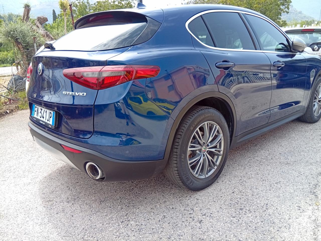 Alfa Romeo Stelvio 2.2 Turbodiesel 210 CV AT8 Q4 Executive