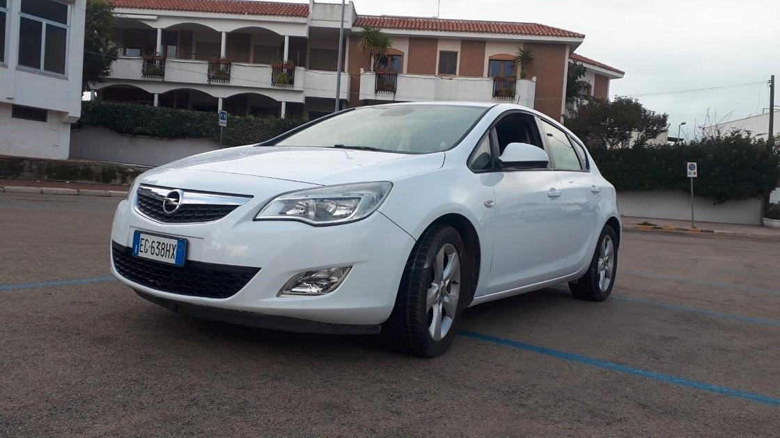 Opel Astra 1.7 CDTI 110CV 5 porte Cosmo