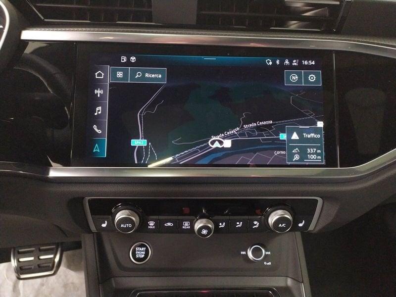 Audi Q3 Sportback 40 2.0 tdi Identity Black quattro 193cv s-tronic