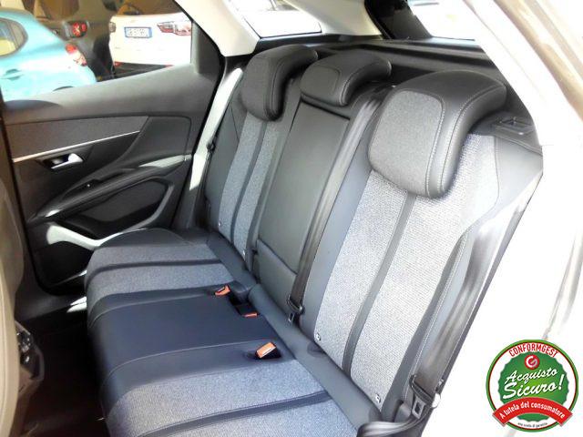 PEUGEOT 3008 BlueHDi 130 S&S Allure