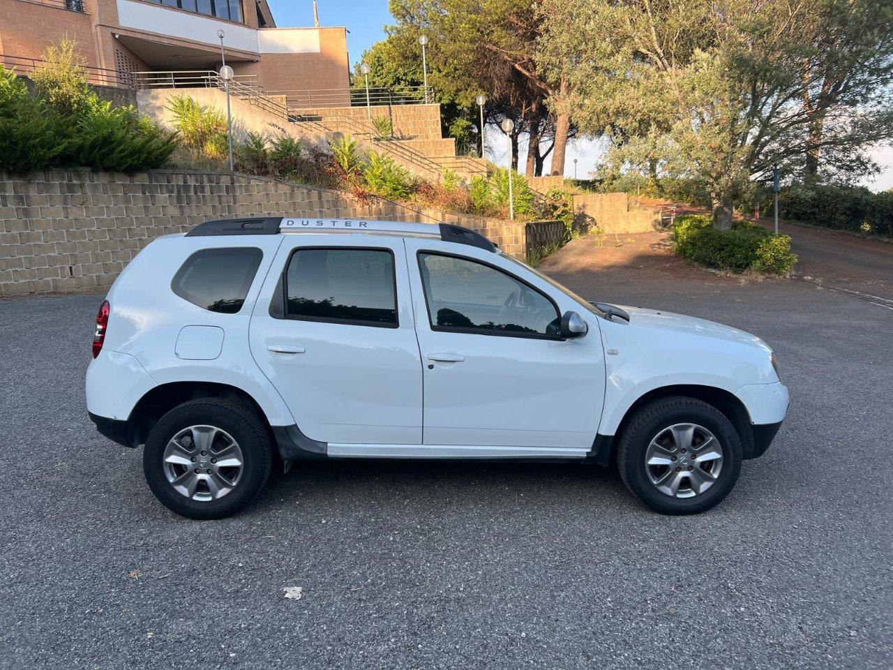 Dacia Duster 1.5 dci Laureate 4x2 110cv Navi Cerchi.