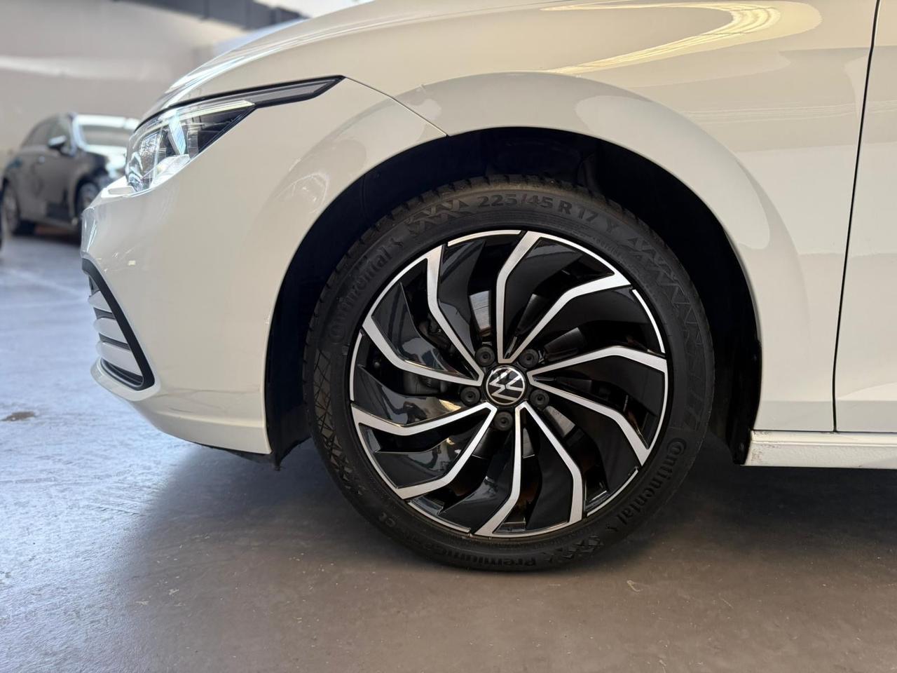 Volkswagen Golf 1.0 TSI EVO Life