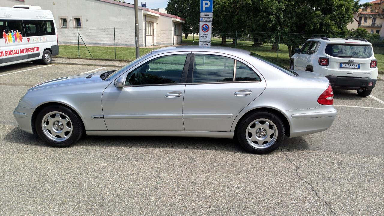 Mercedes E 200 K metano Avantgarde