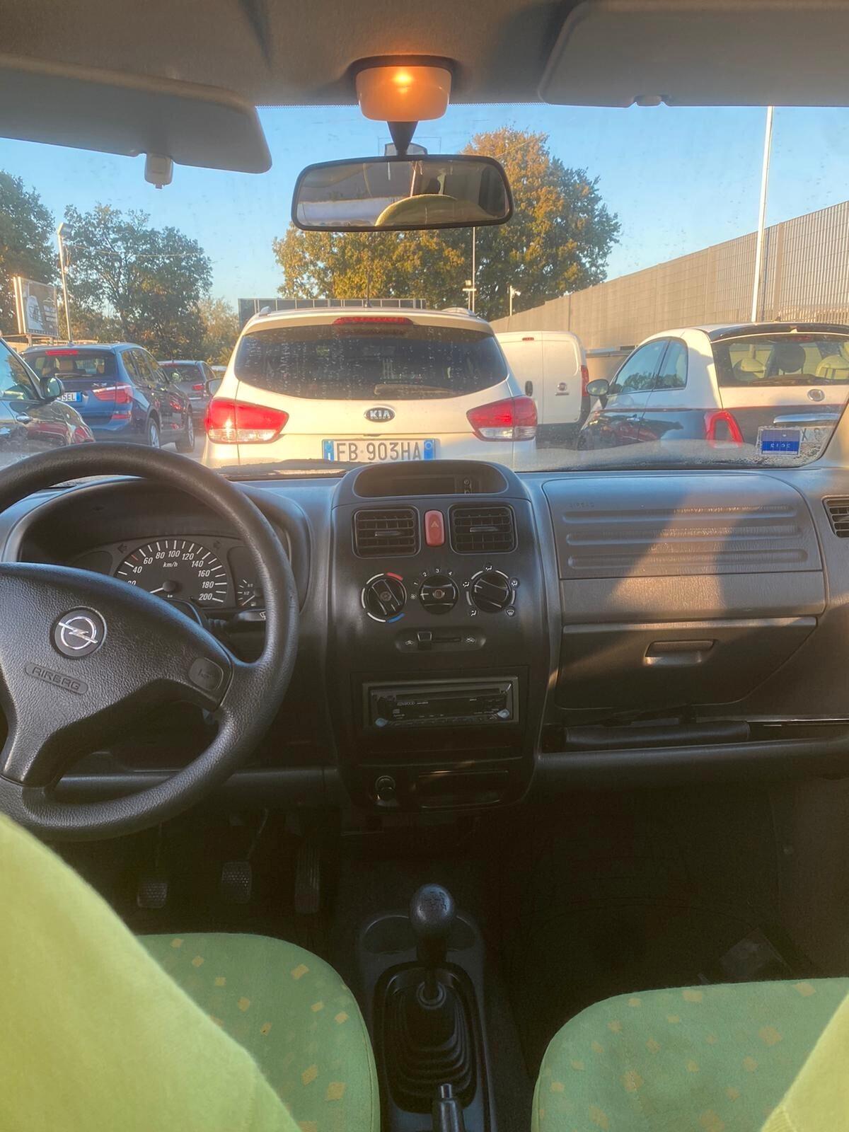 Opel Agila 1.0 12V Comfort