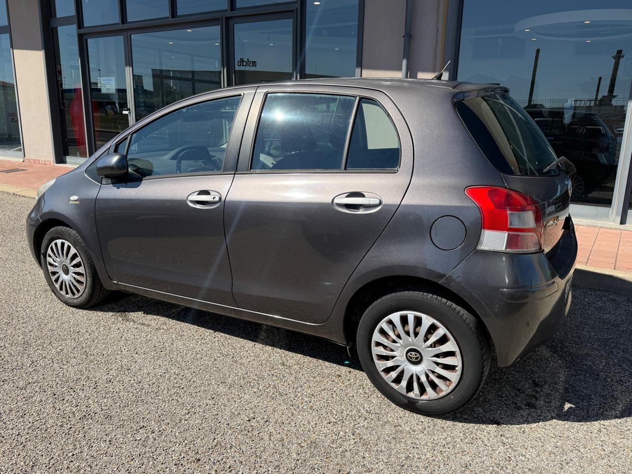 Toyota Yaris 1.3 5 porte Sol LEGGI BENE