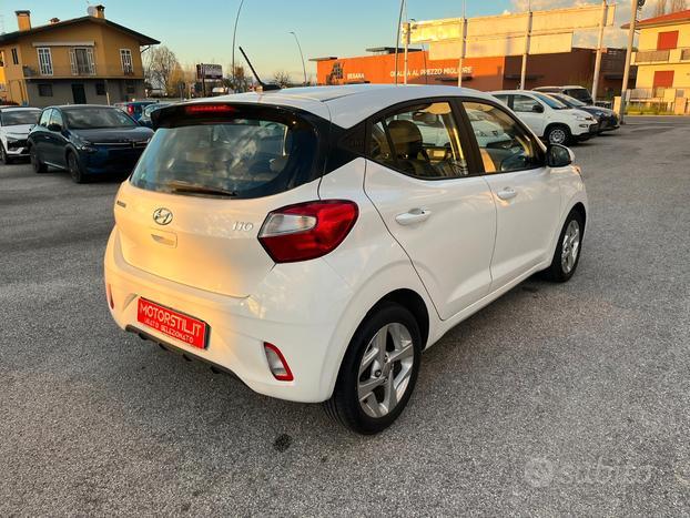 HYUNDAI i10 3ª serie - 2021