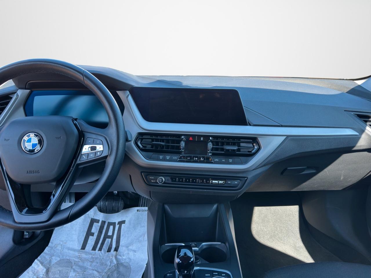Bmw 118 118d 5p. Business Advantage