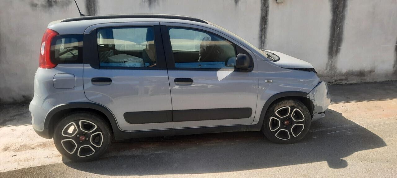 Fiat Panda cc10 ibrida benzina anno 2022