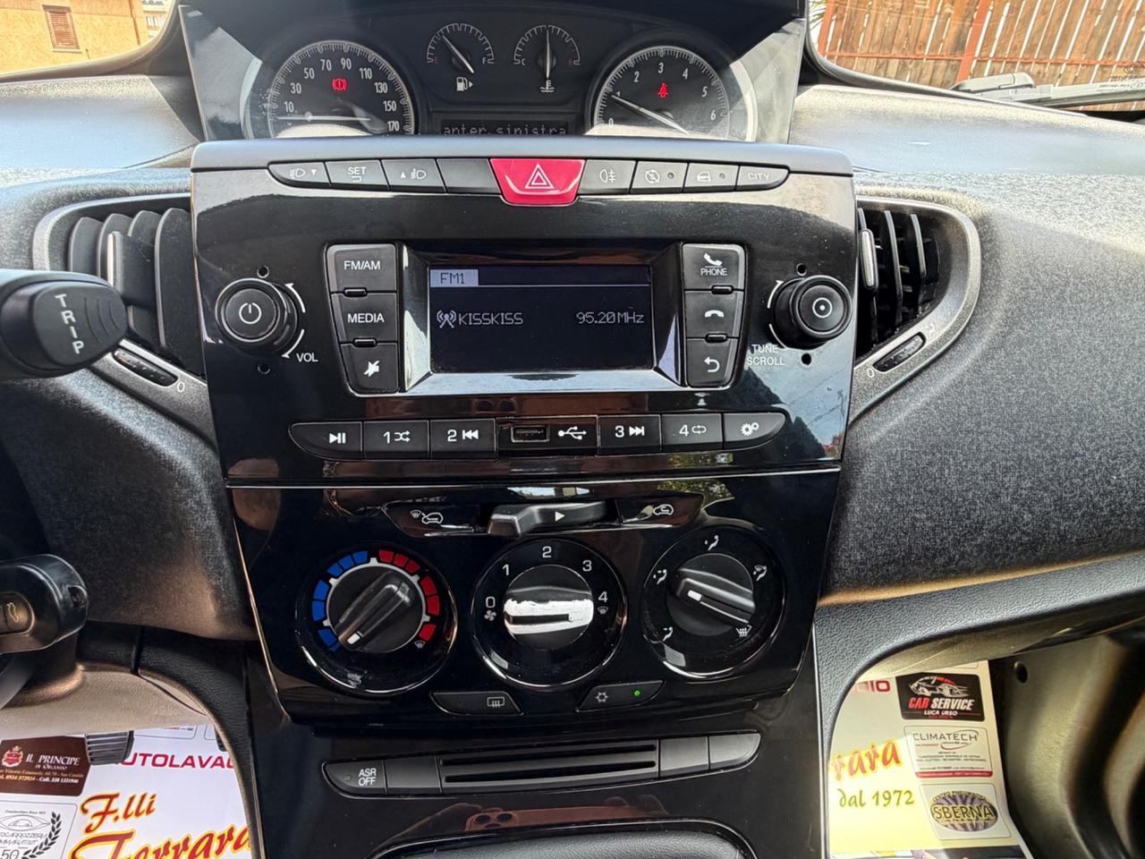 Lancia Ypsilon 1.2 69 CV 5 porte Elefantino Blu