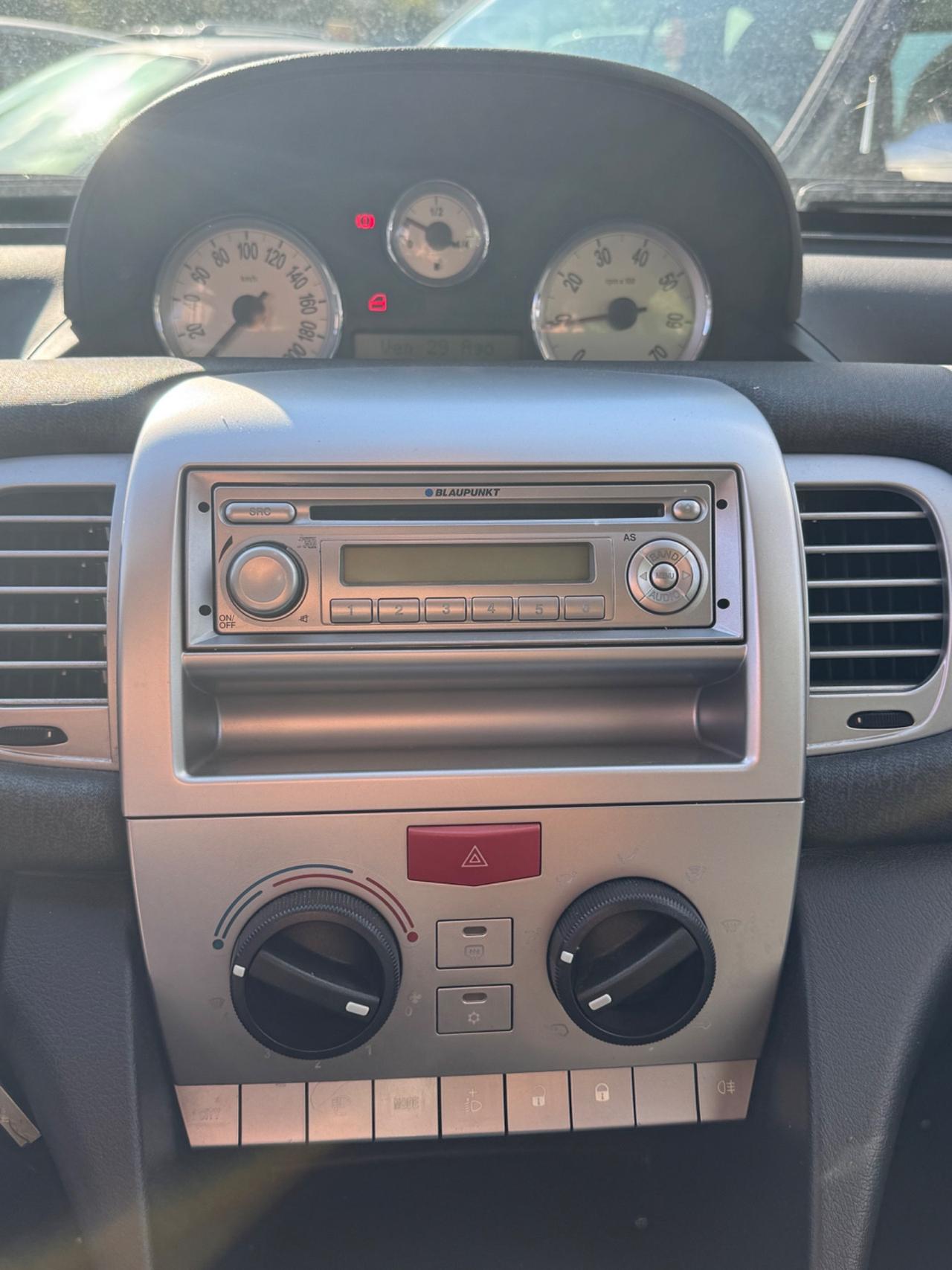 Lancia Ypsilon 1.2 Benz 44KW 60CV Oro
