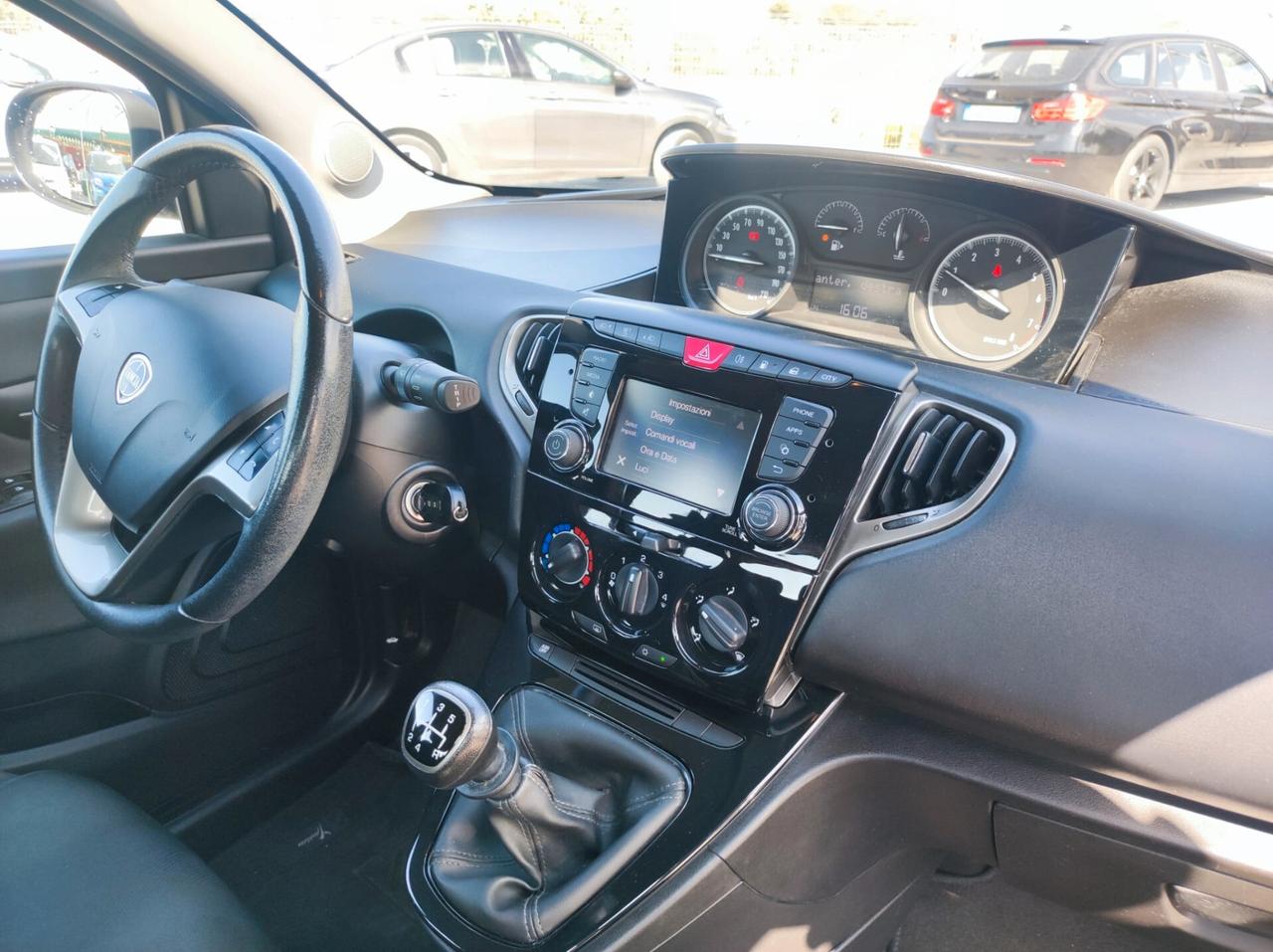 Lancia Ypsilon 1.2 69 CV 5 porte GPL Ecochic Gold