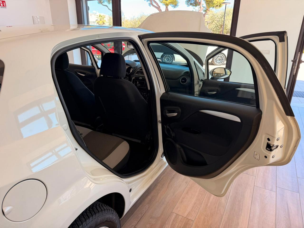 Fiat Punto 1.4 8V 5 porte Natural Power Pop