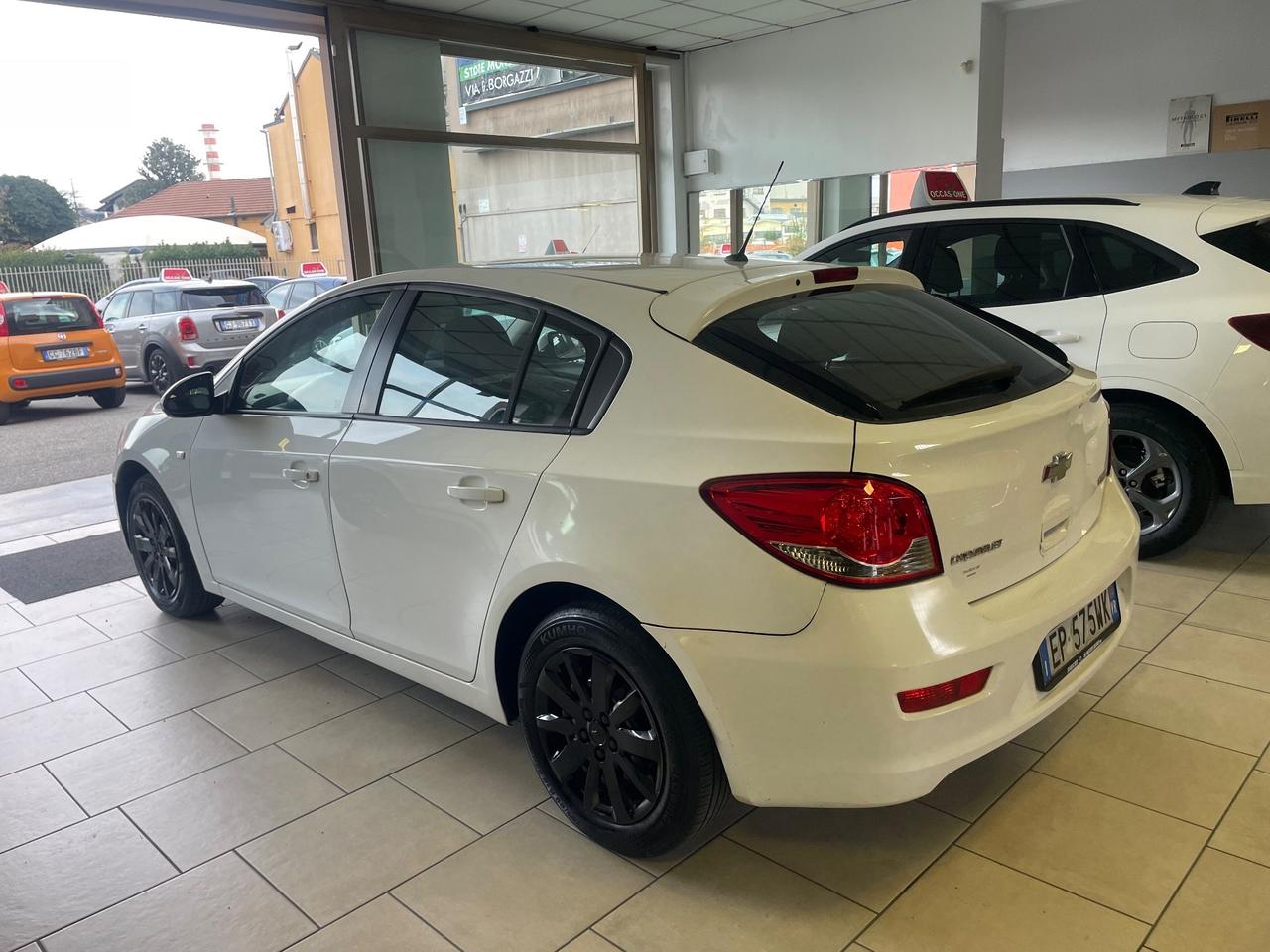 Chevrolet Cruze 1.6 5 porte LS - Nessun vincolo -