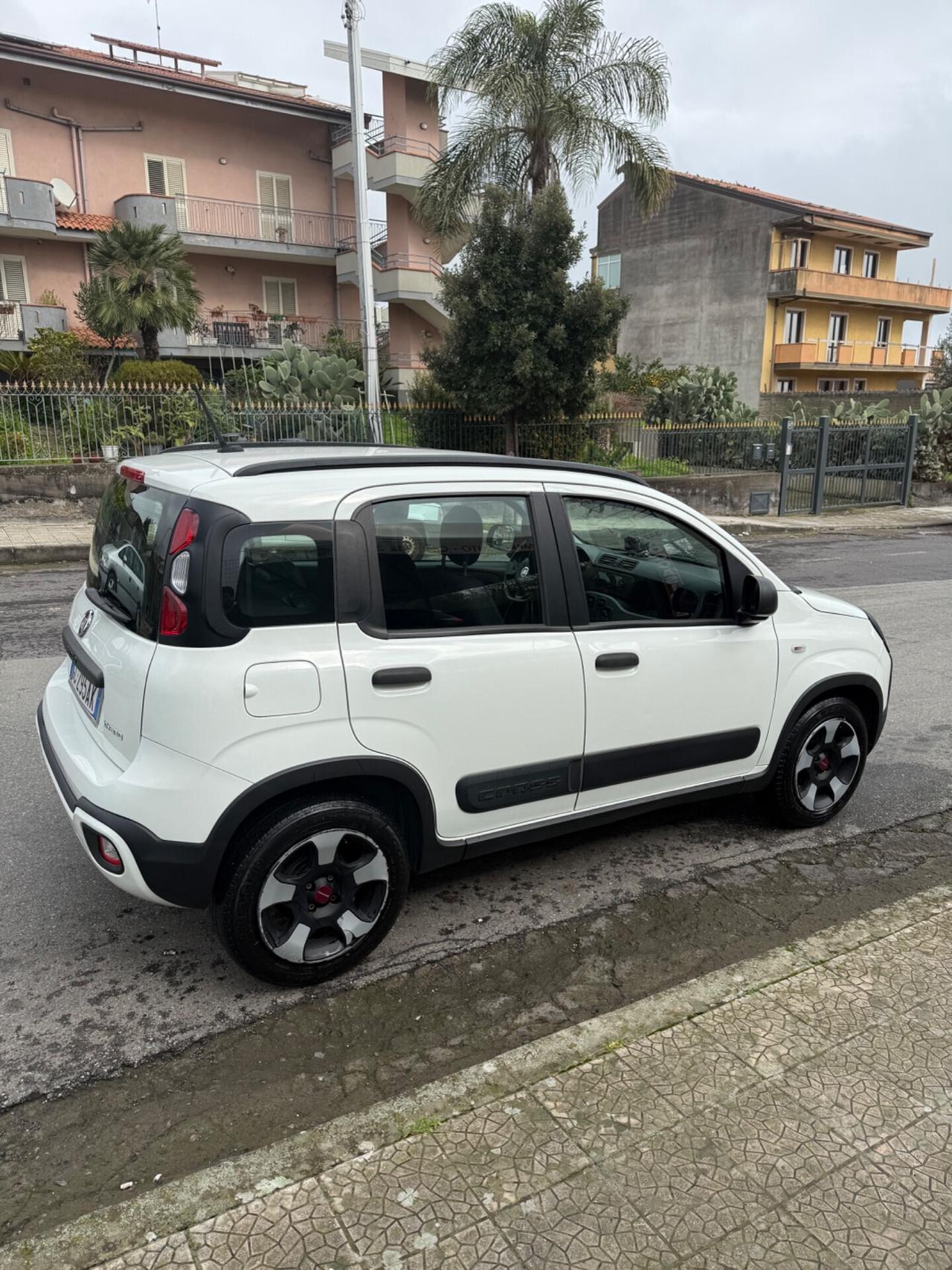 Fiat Panda 1.0 FireFly S&S Hybrid City Cross