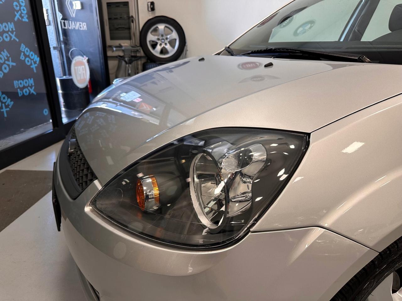 FORD FIESTA 1.2 BENZIA 5P. (58000 MILA KM)