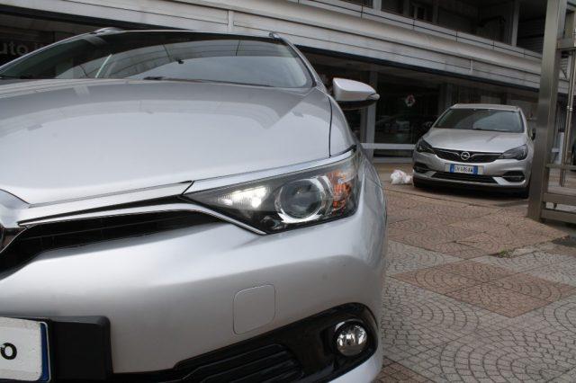 TOYOTA Auris Touring Sports 1.8 Hybrid Business