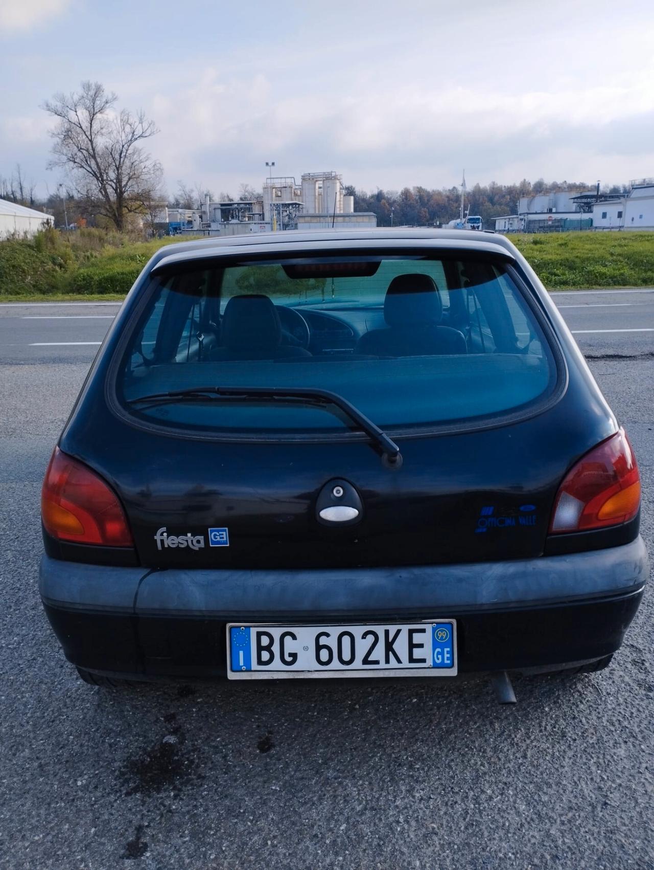 Ford Fiesta 1.2i 16V cat 3 porte Ghia
