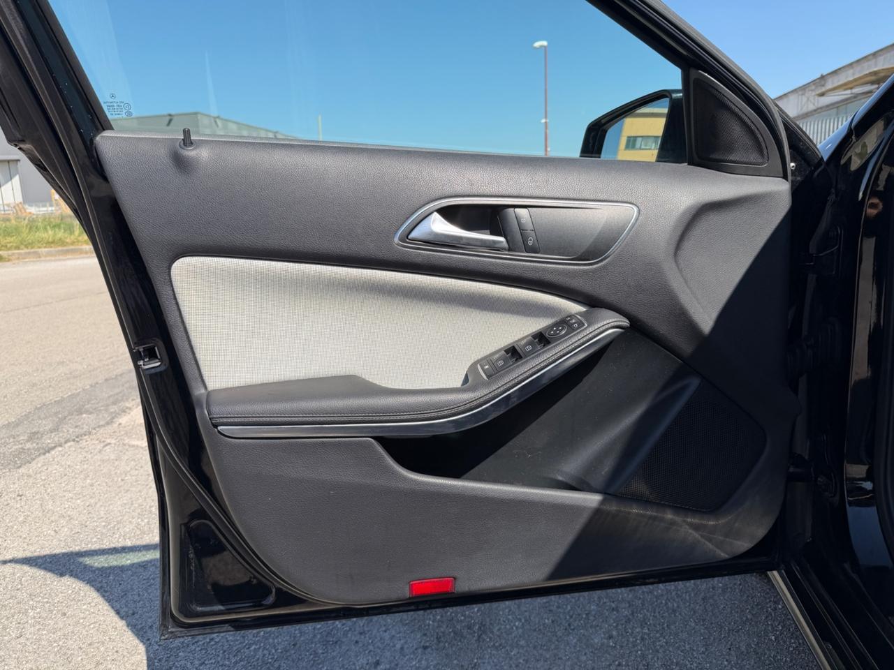 Mercedes-benz A 180 CDI Premium 12M GARANZIA
