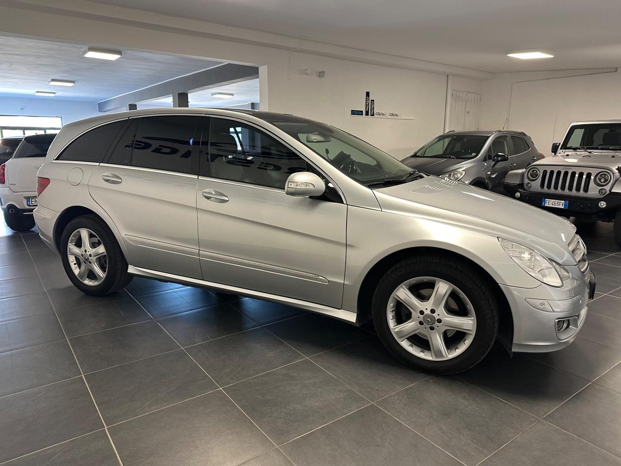 MERCEDES-BENZ R 320CDI 224CV 4 MATIC 6 POSTI