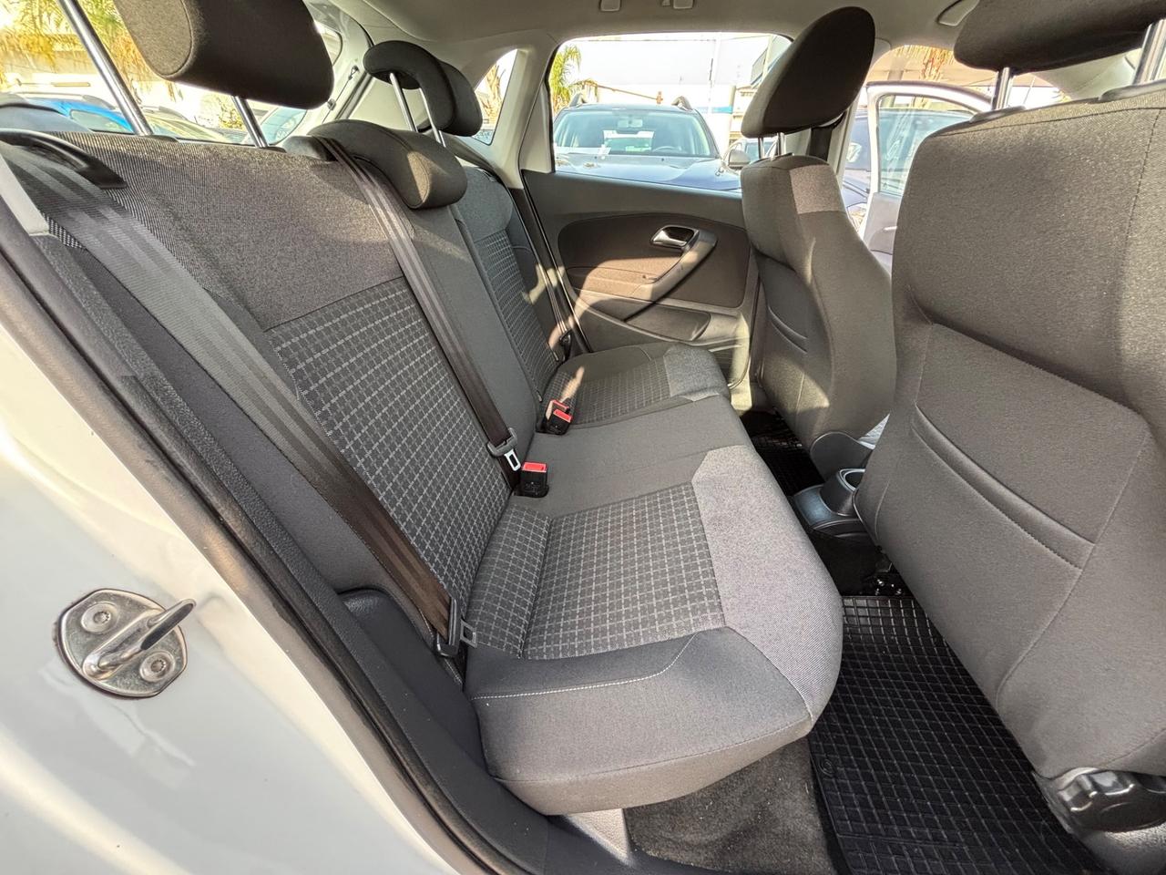 VW POLO 1.4TDI 90CV HIGHLINE NUOVISSIMA