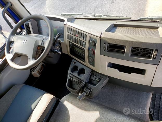 VOLVO FL 250 EURO 6 centinato